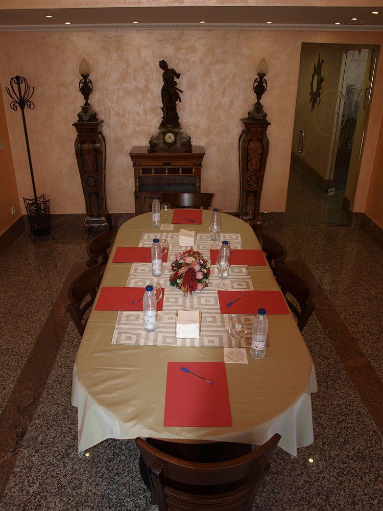 Sala de Reuniones Don Luis