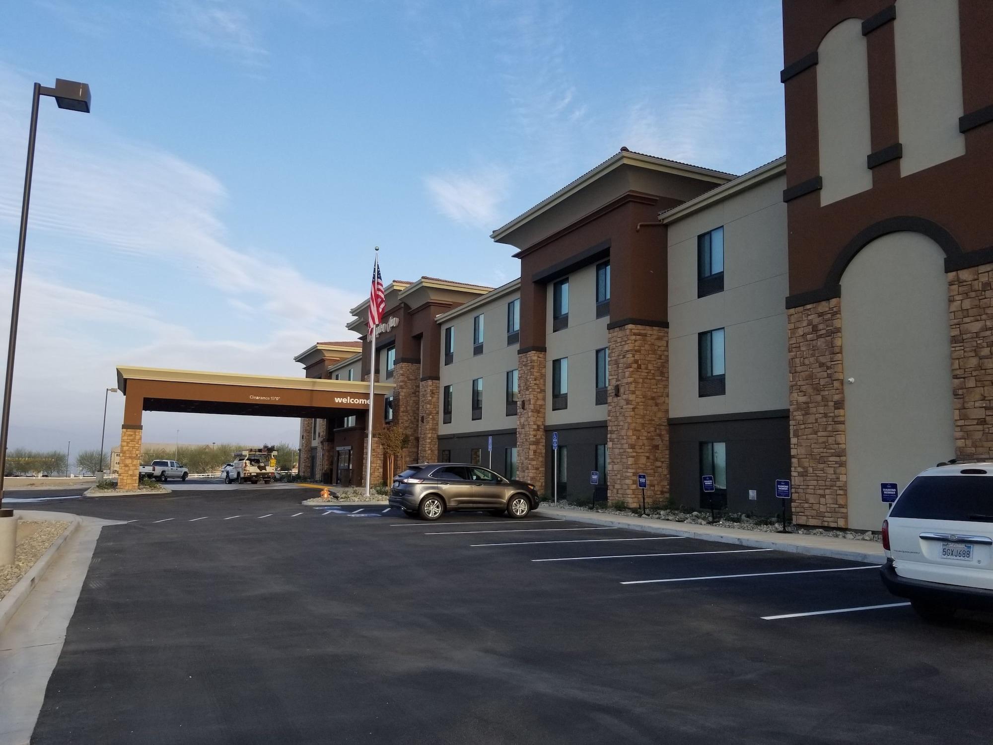 Vista Exterior Hampton Inn Arvin Tejon Ranch