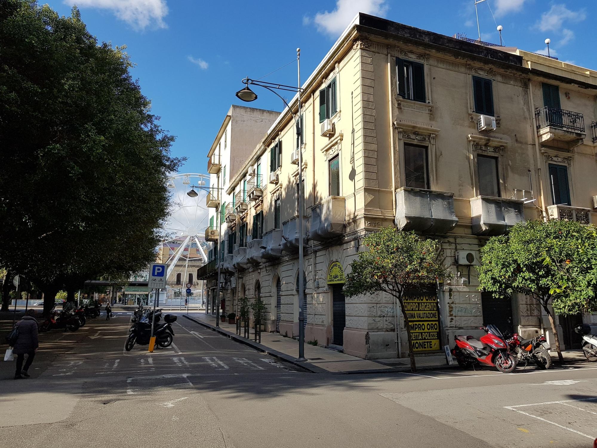 Vista Exterior Le Stanze di Piazza Cairoli