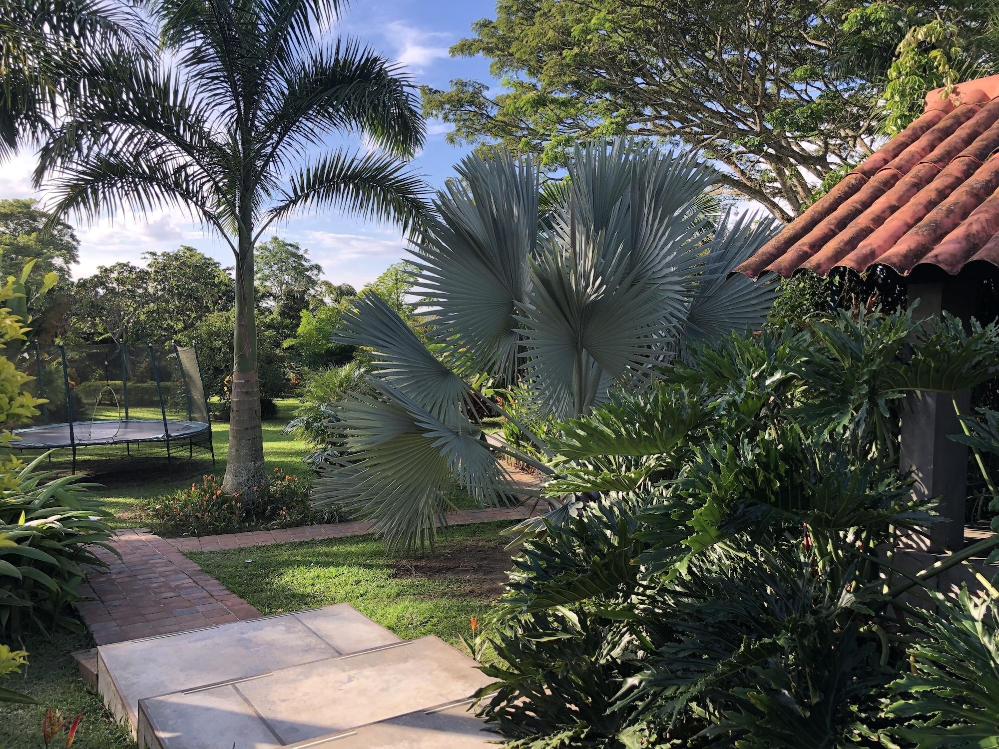 Vista Exterior Finca Hotel Brasilia