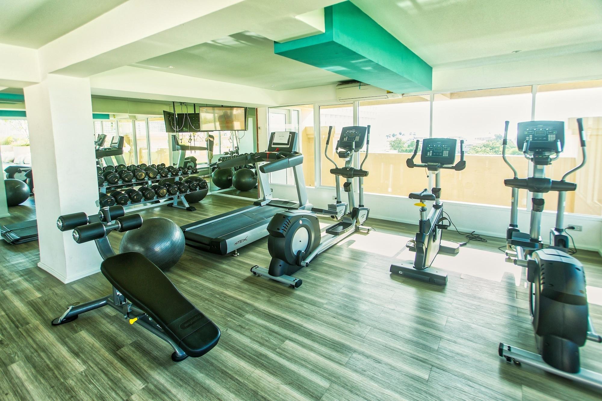 Gimnasio Athena Waterpark Jomtien Beach