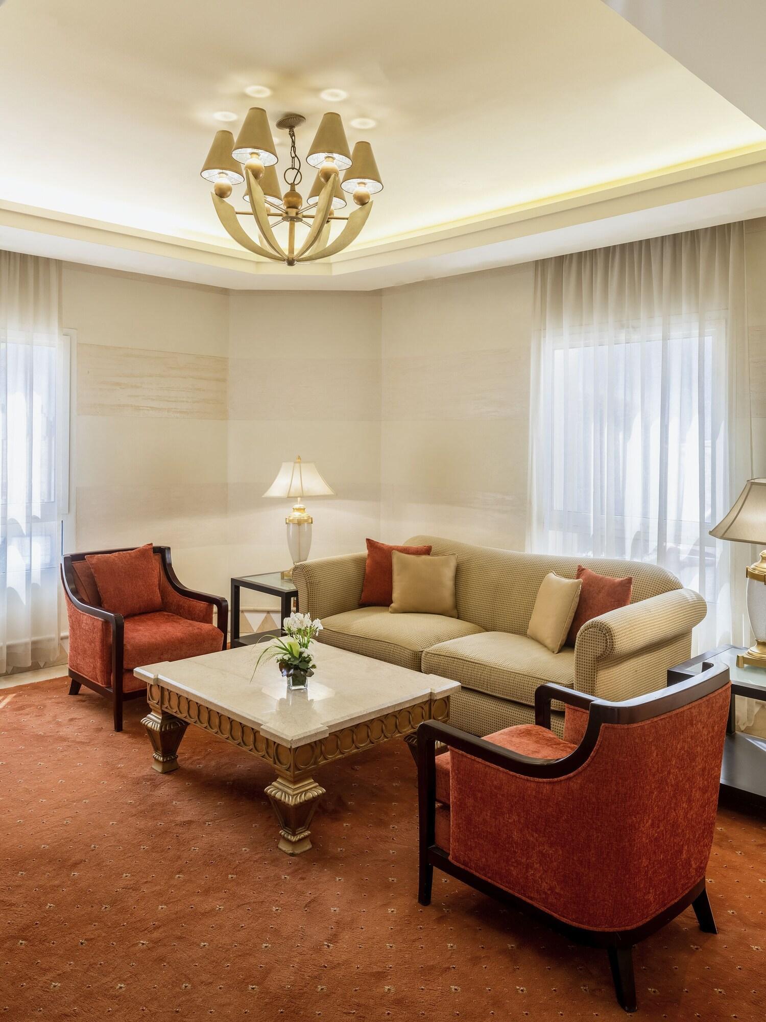Vista Lobby Mövenpick Hotel Doha