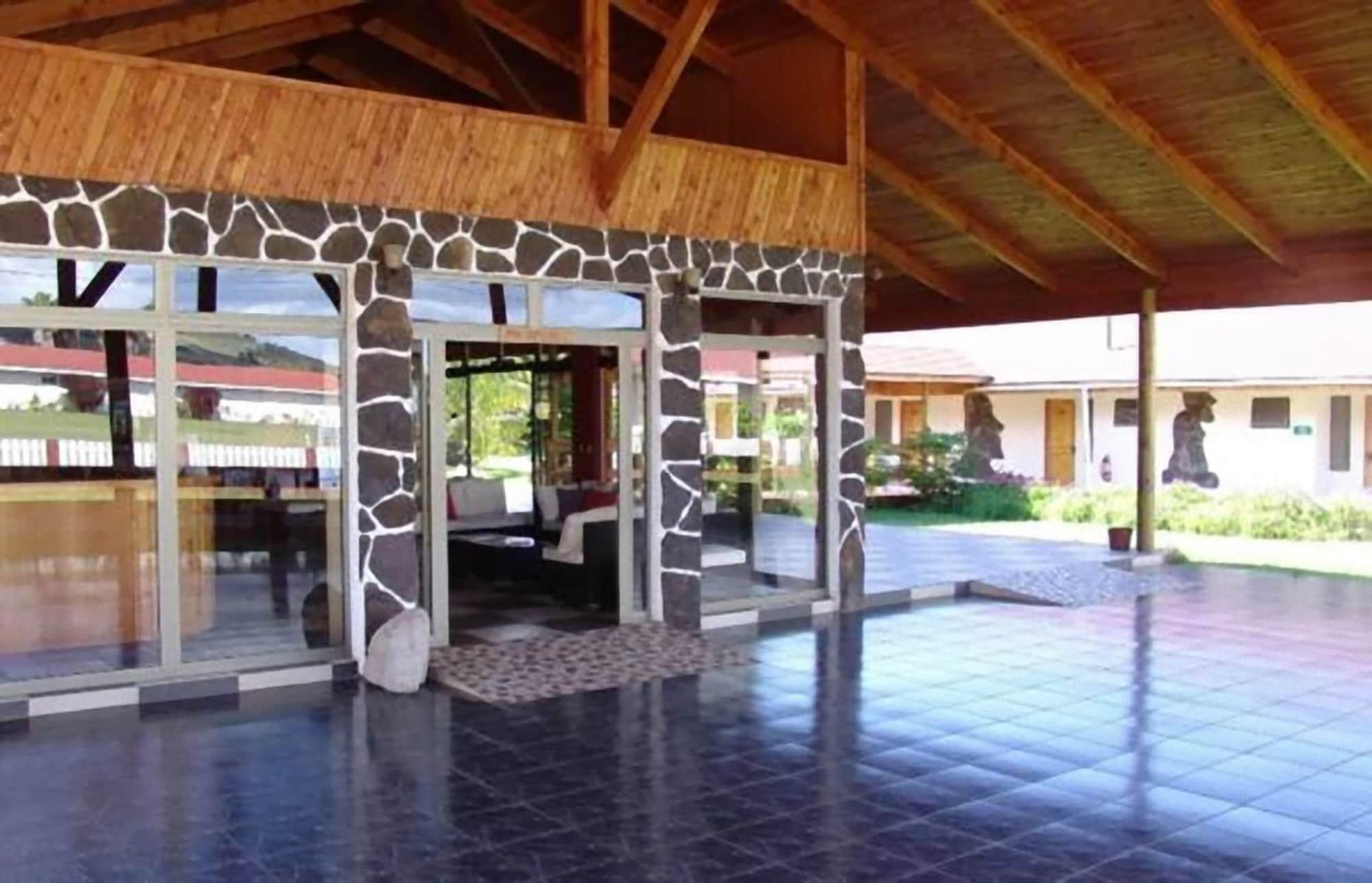 Vista Exterior Hotel Puku Vai