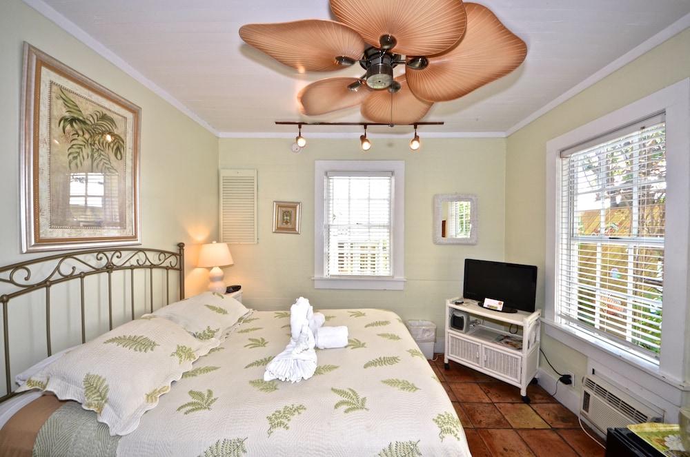 Quarto Garden House by Key West Vacation Rentals