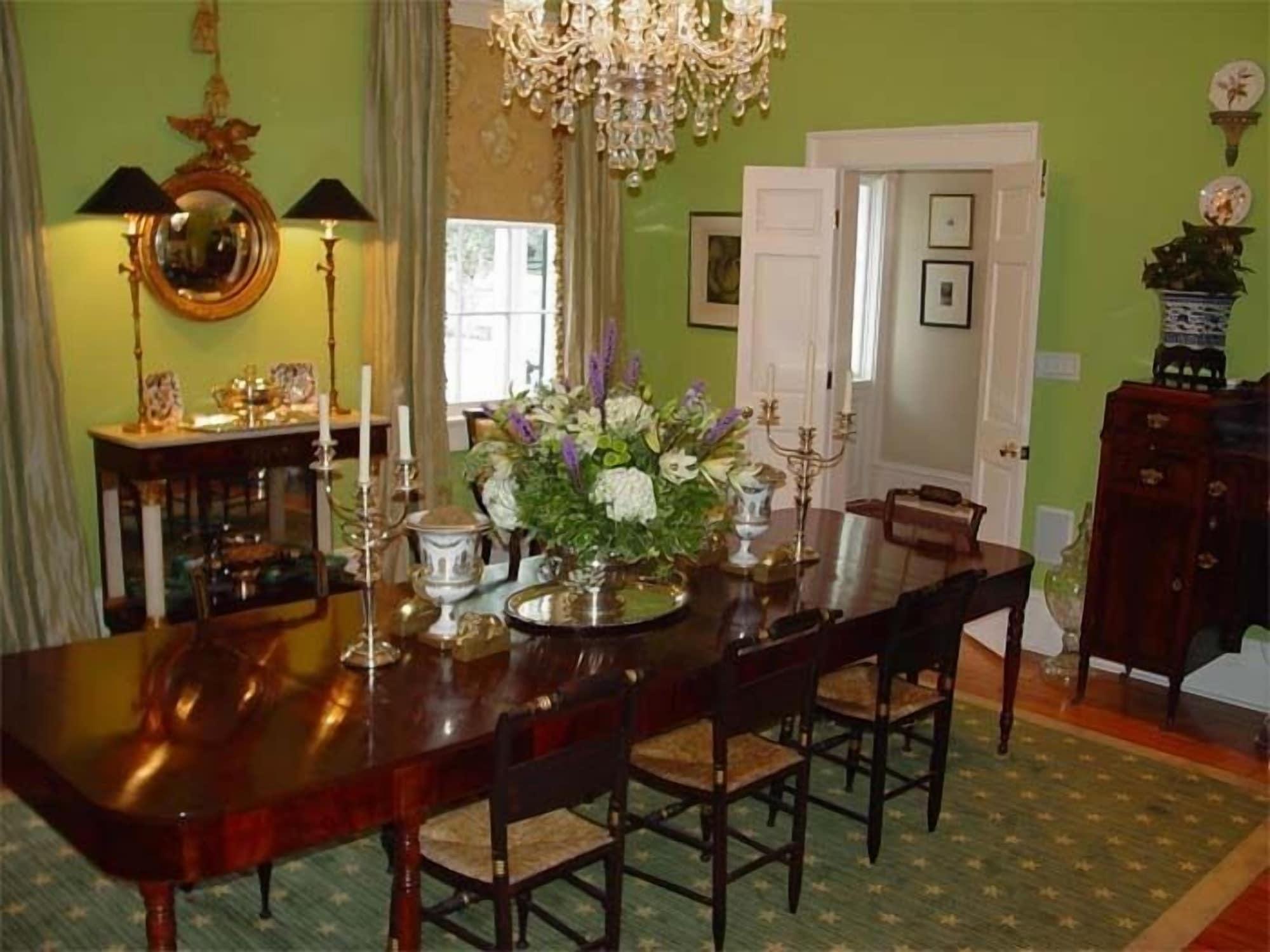 Restaurant The Stephen Williams House