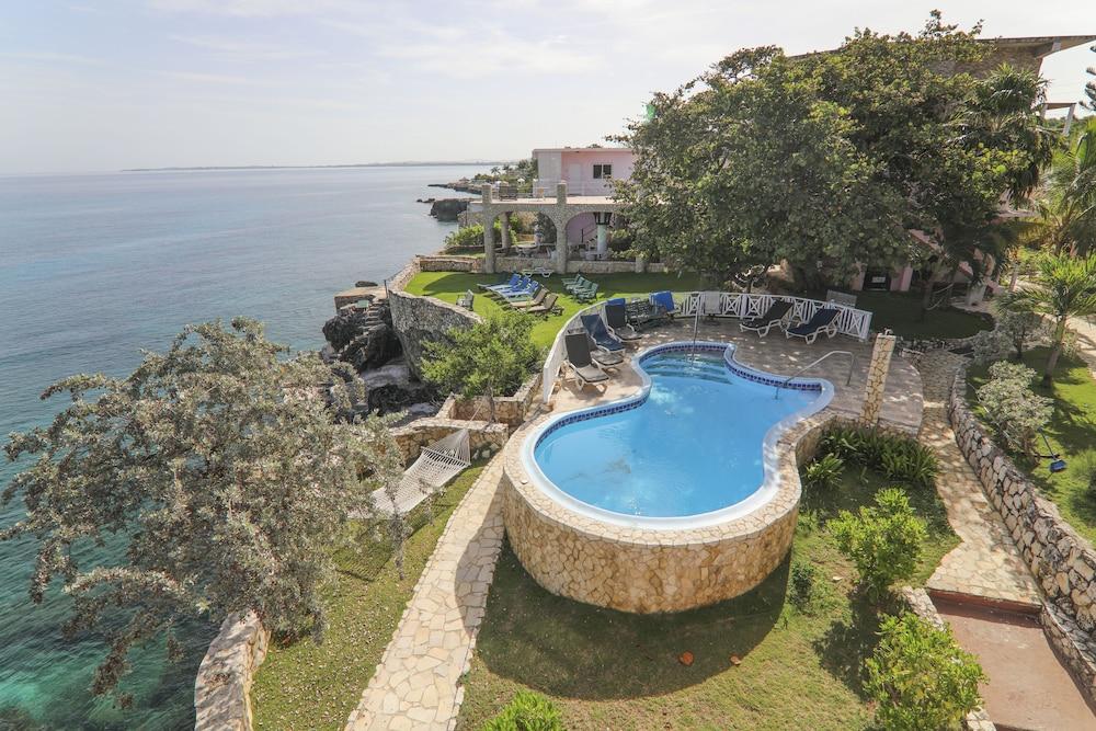 Playa Home Sweet Home Resort