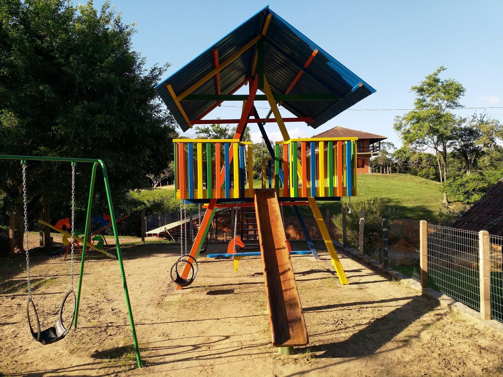 Instalaciones Recreativas Pousada Scursel