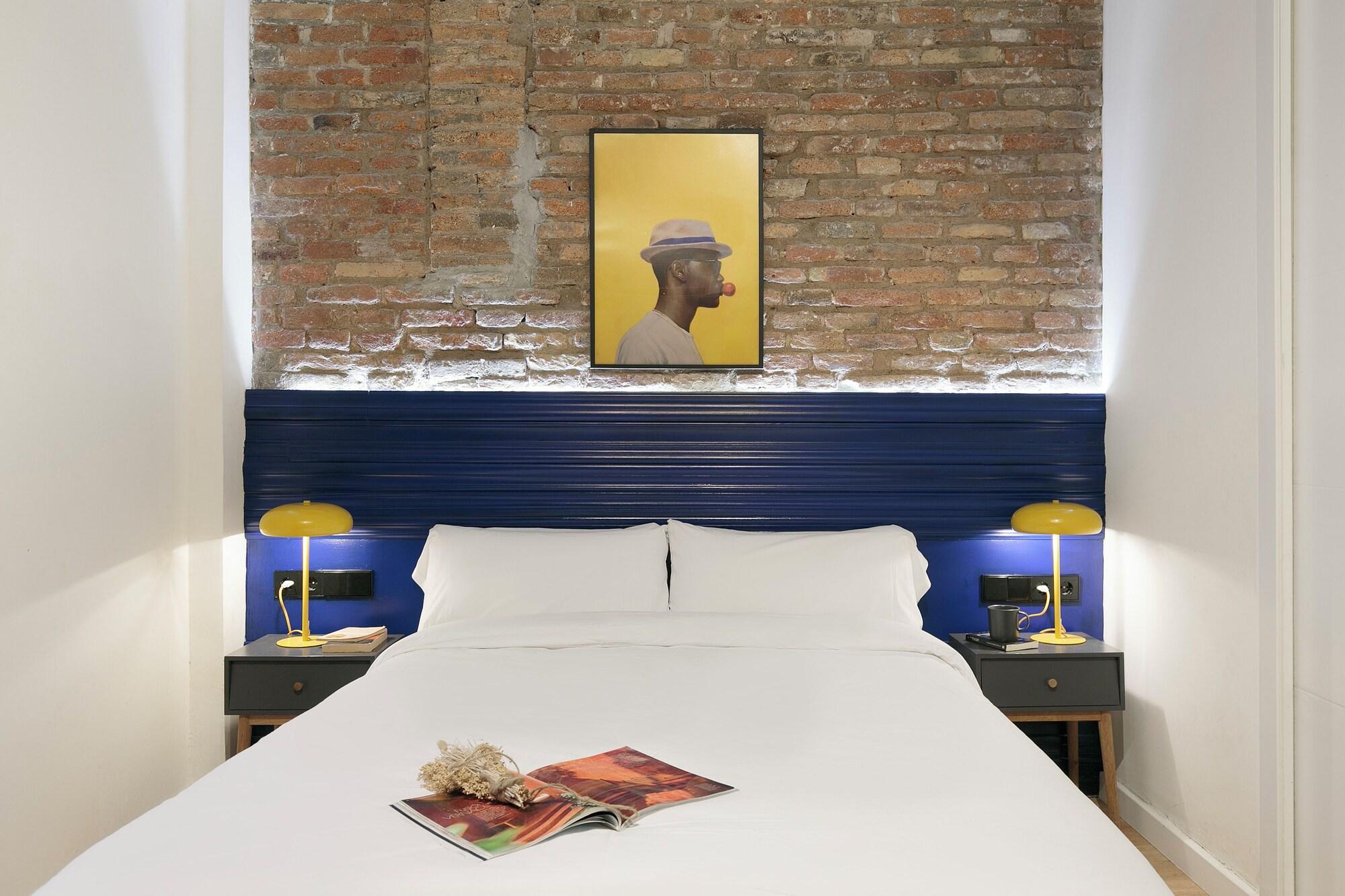 Varios Arte Suites by Olala Homes