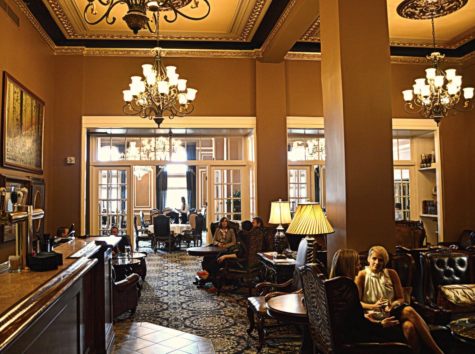 Bar/Salón Grant Hall Hotel