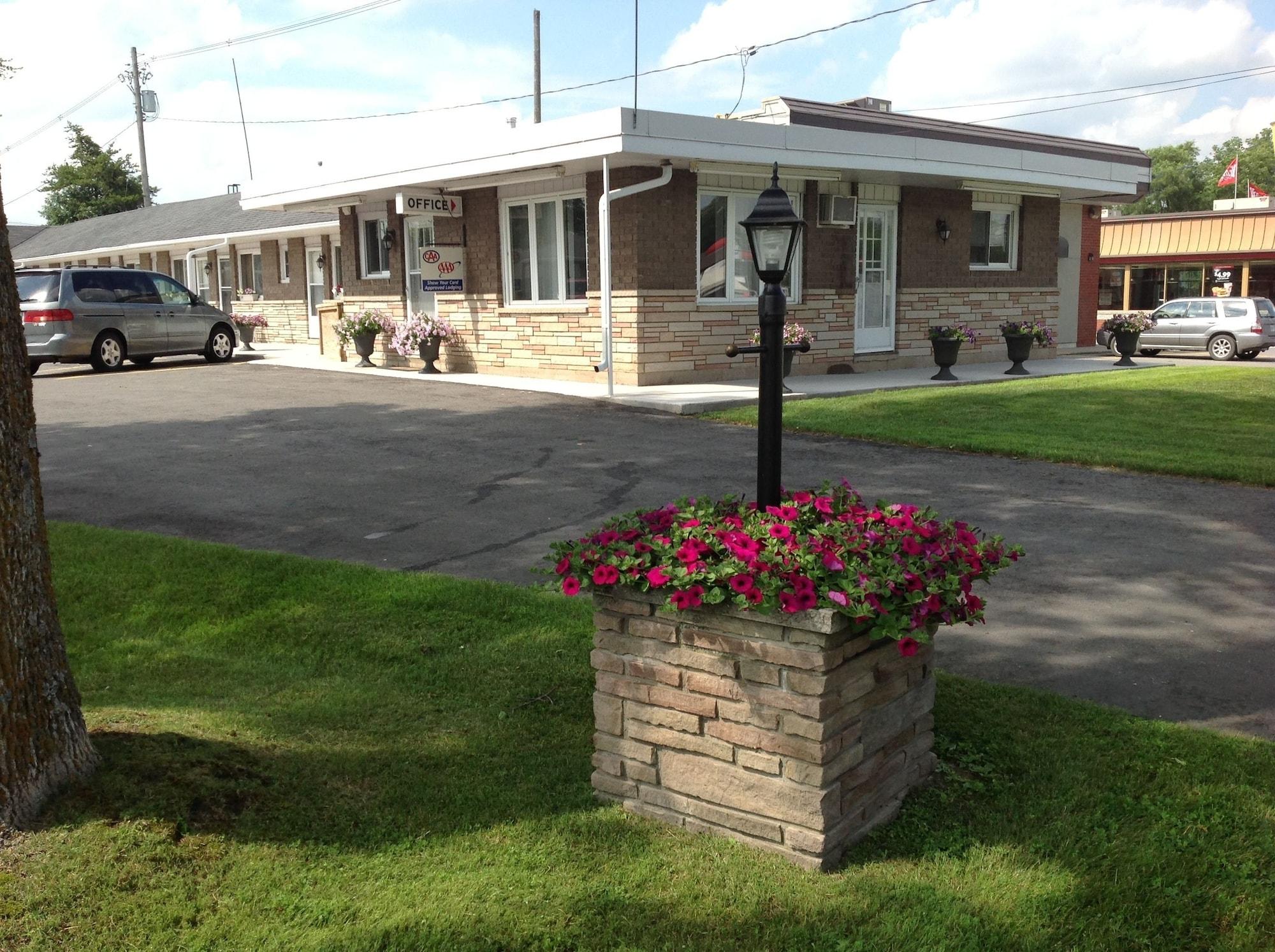 Vista Exterior Tay Inn