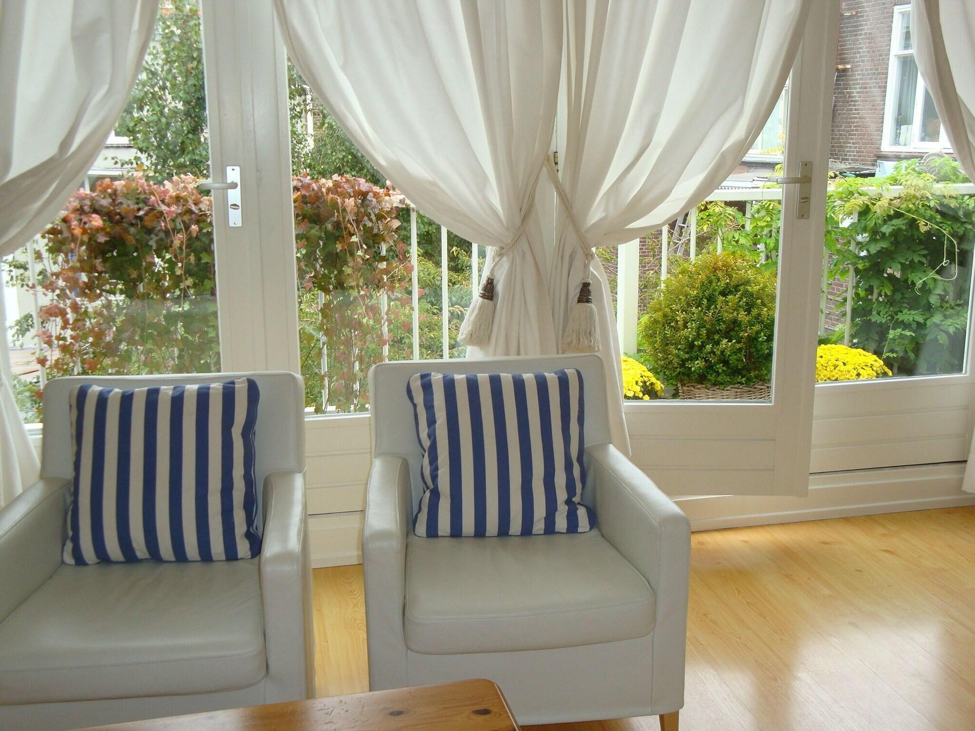 Varios Bed and Breakfast Amsterdam