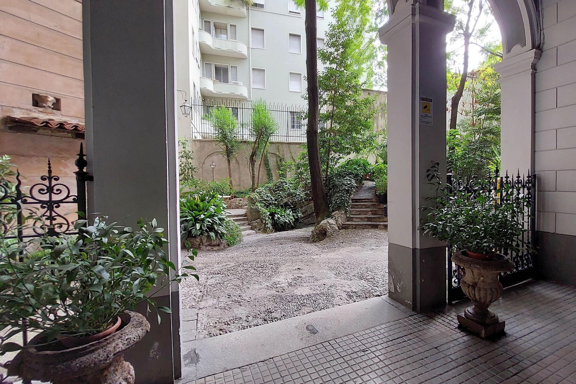 Vista Lobby Vico Fashion District