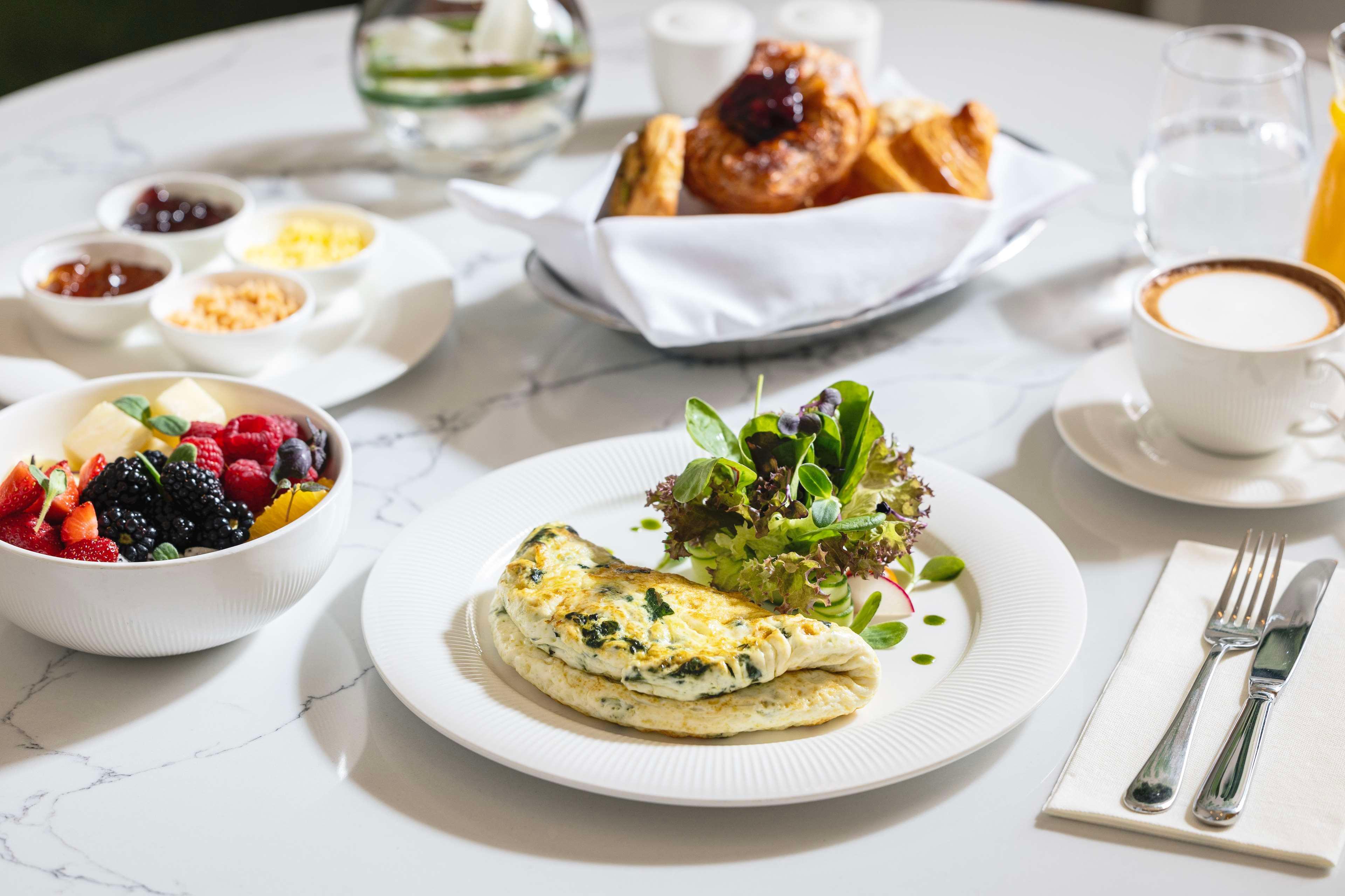 Vista Exterior The Plaza Doha, LXR Hotels & Resorts