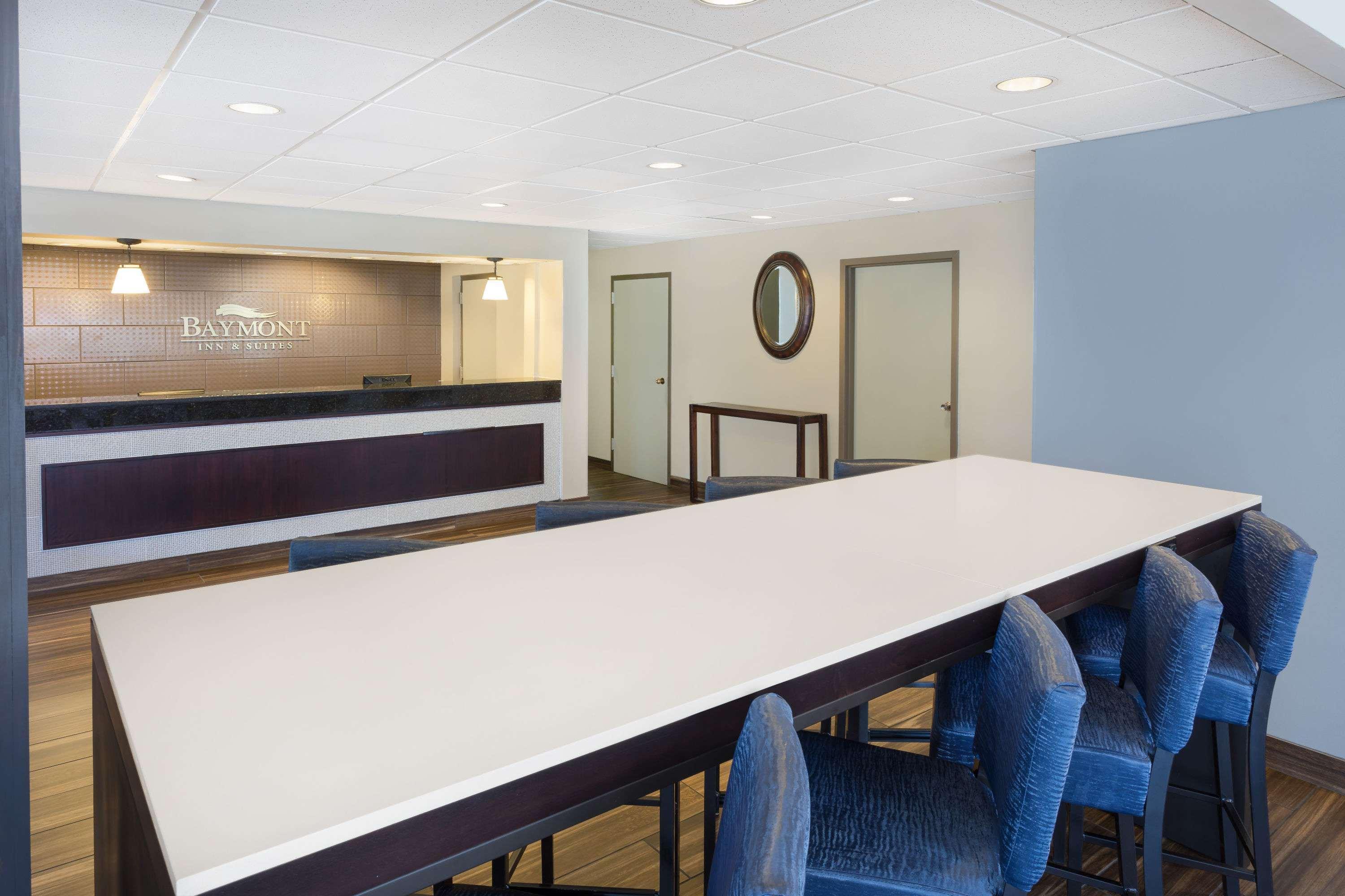 Vista Lobby Baymont By Wyndham Rocky Mount I-95