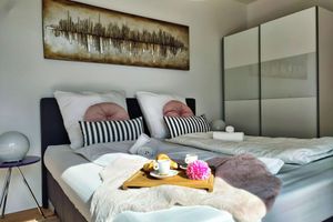 Alquiler Vacacional - Light-flooded penthouse with whirlpool in the heart of Lower Saxony