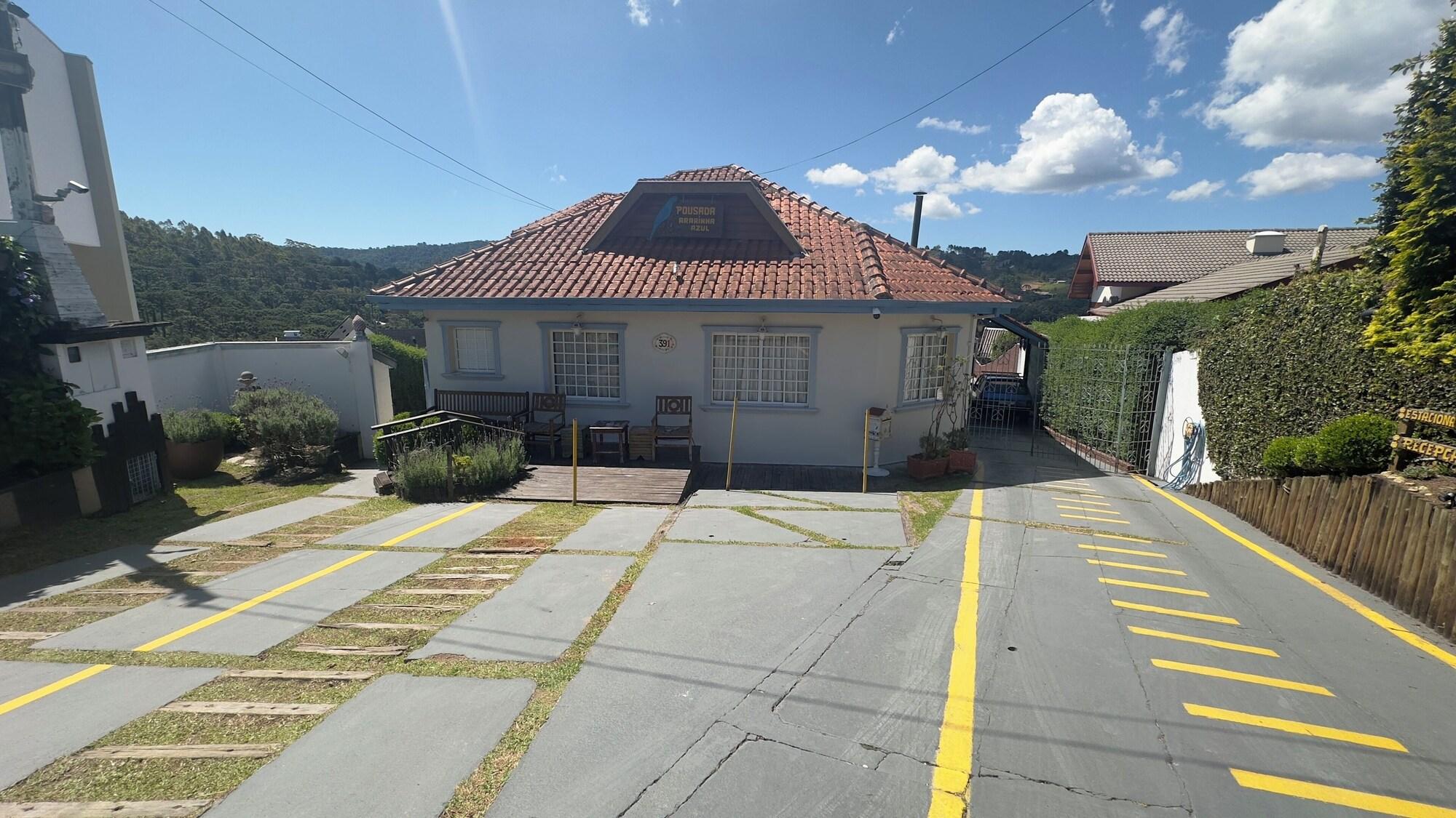 Varios pousada ararinha azul