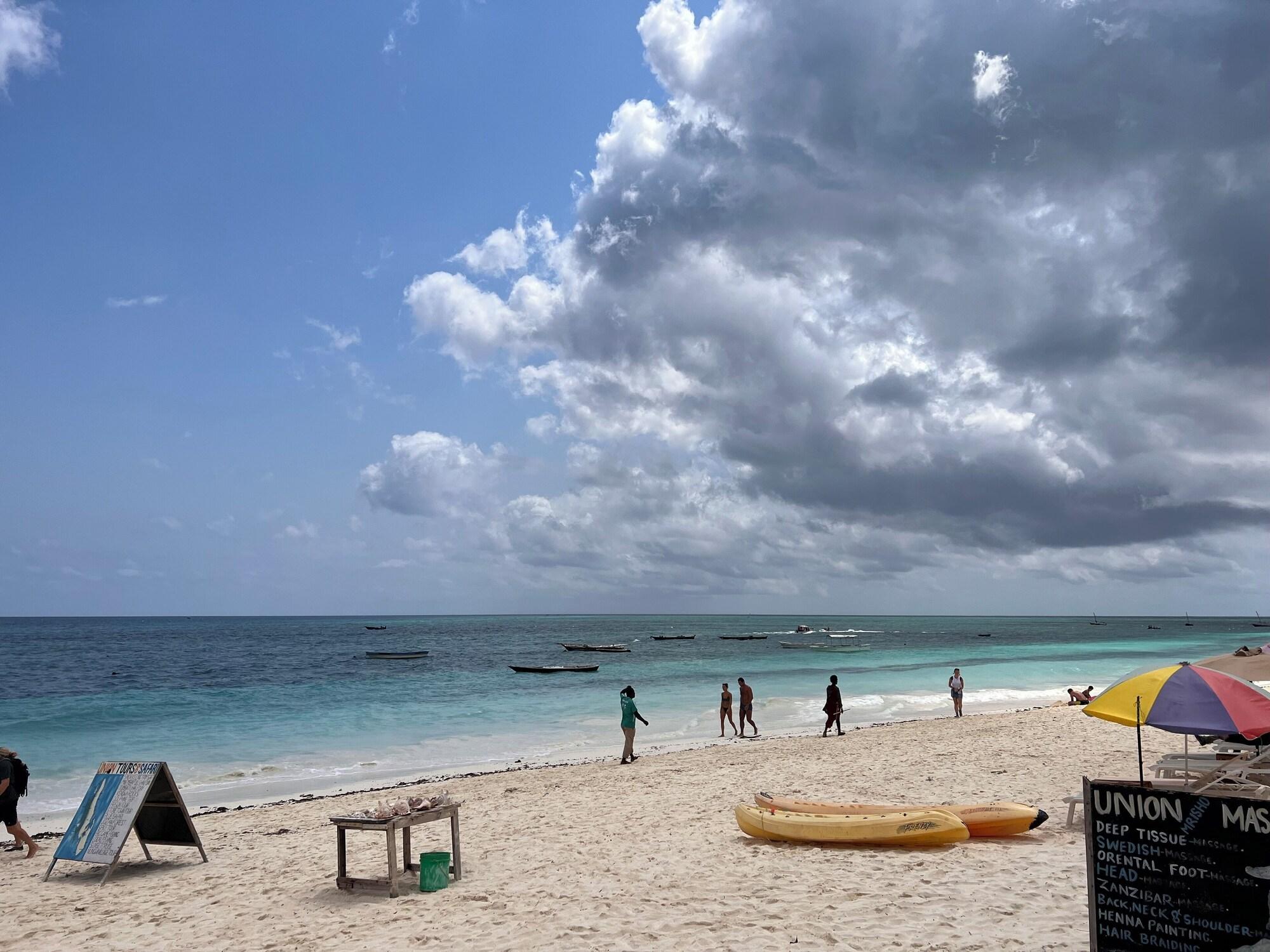 Playa Nungwi Beach Front
