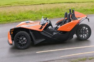 Actividad - Disfrute - Alquiler de Slingshot en San Antonio