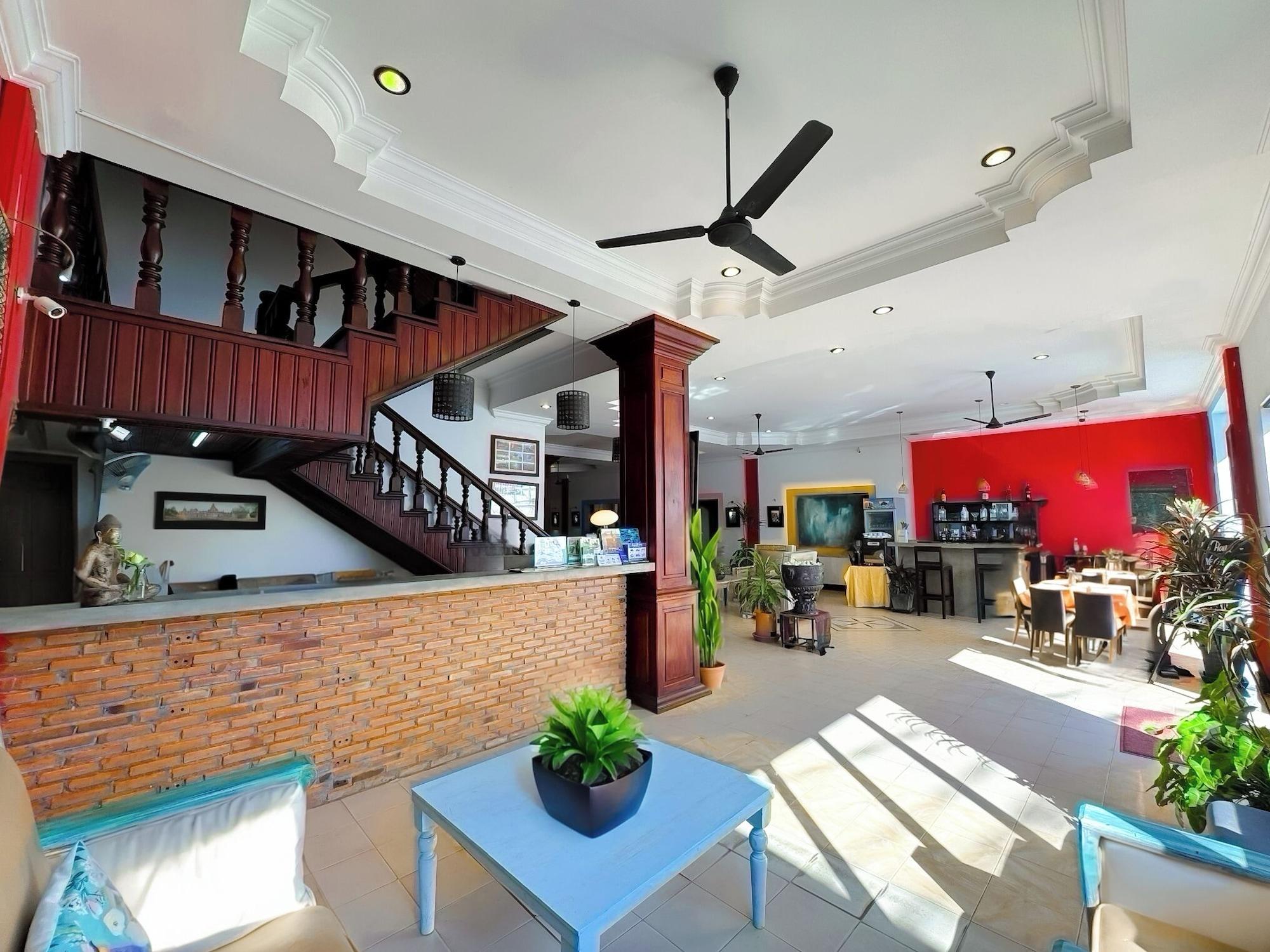 Vista Lobby VPlus Hotel