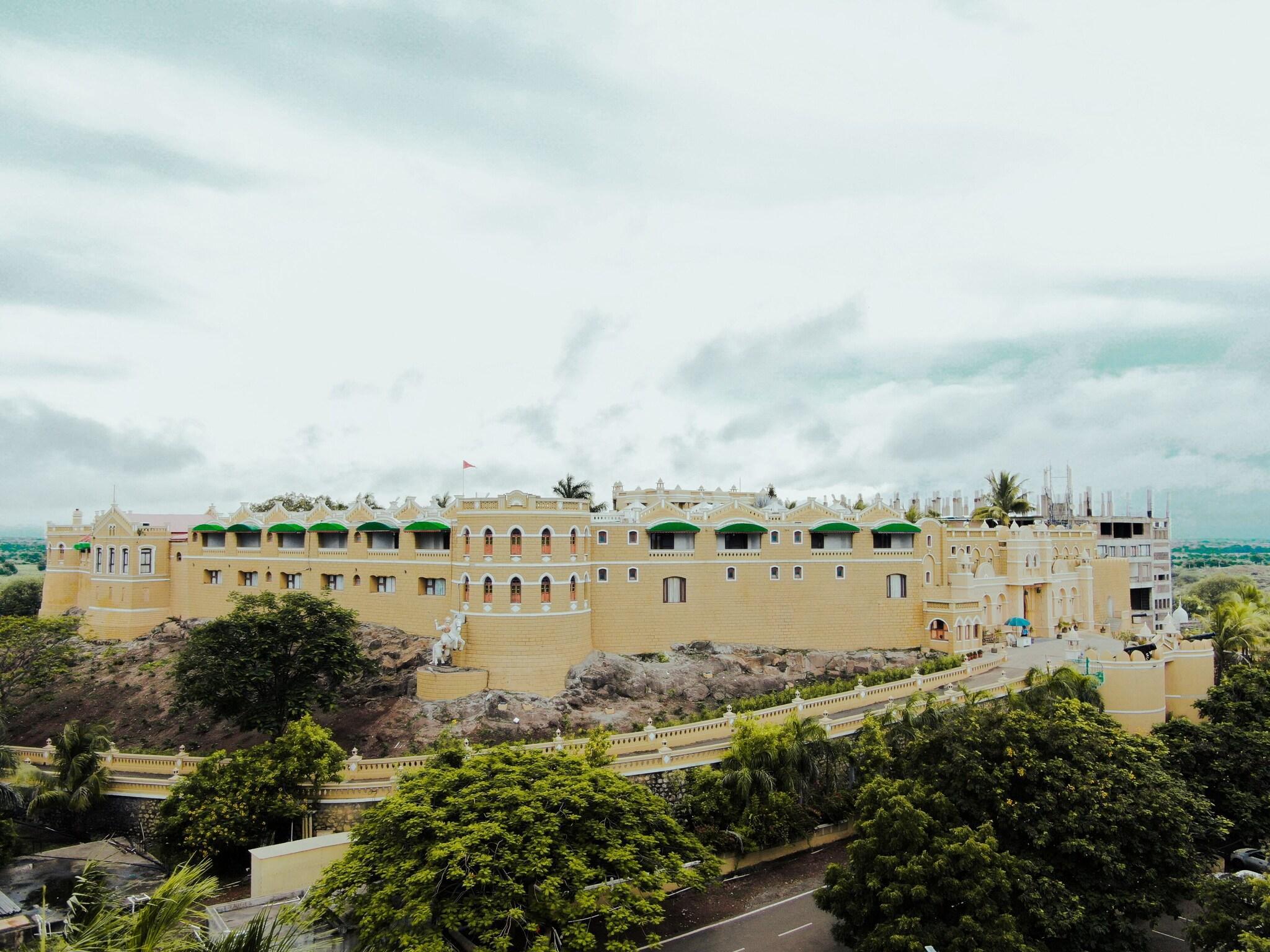 Vista Exterior Heritage Khirasara Palace