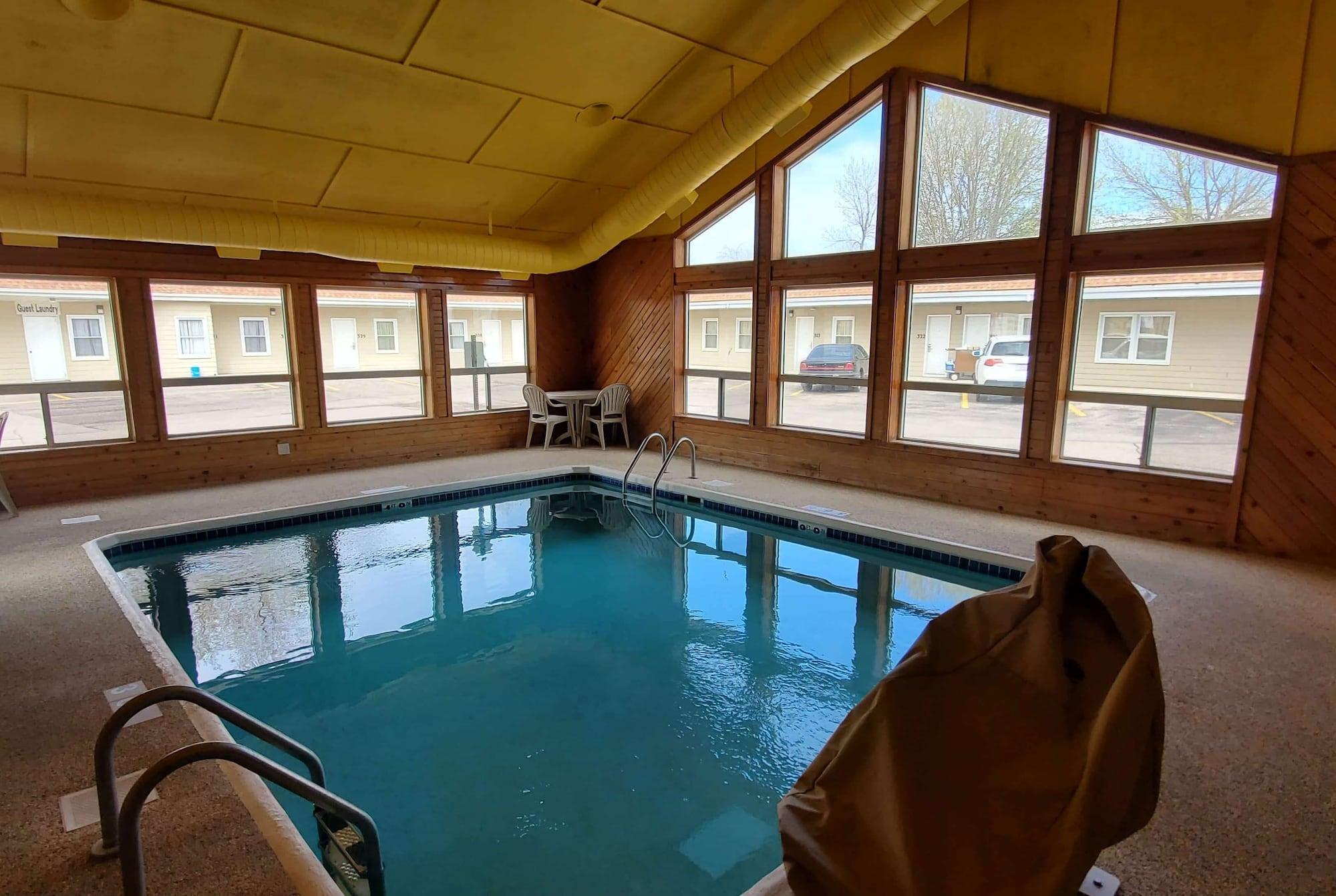 Vista Piscina Days Inn by Wyndham Worthington