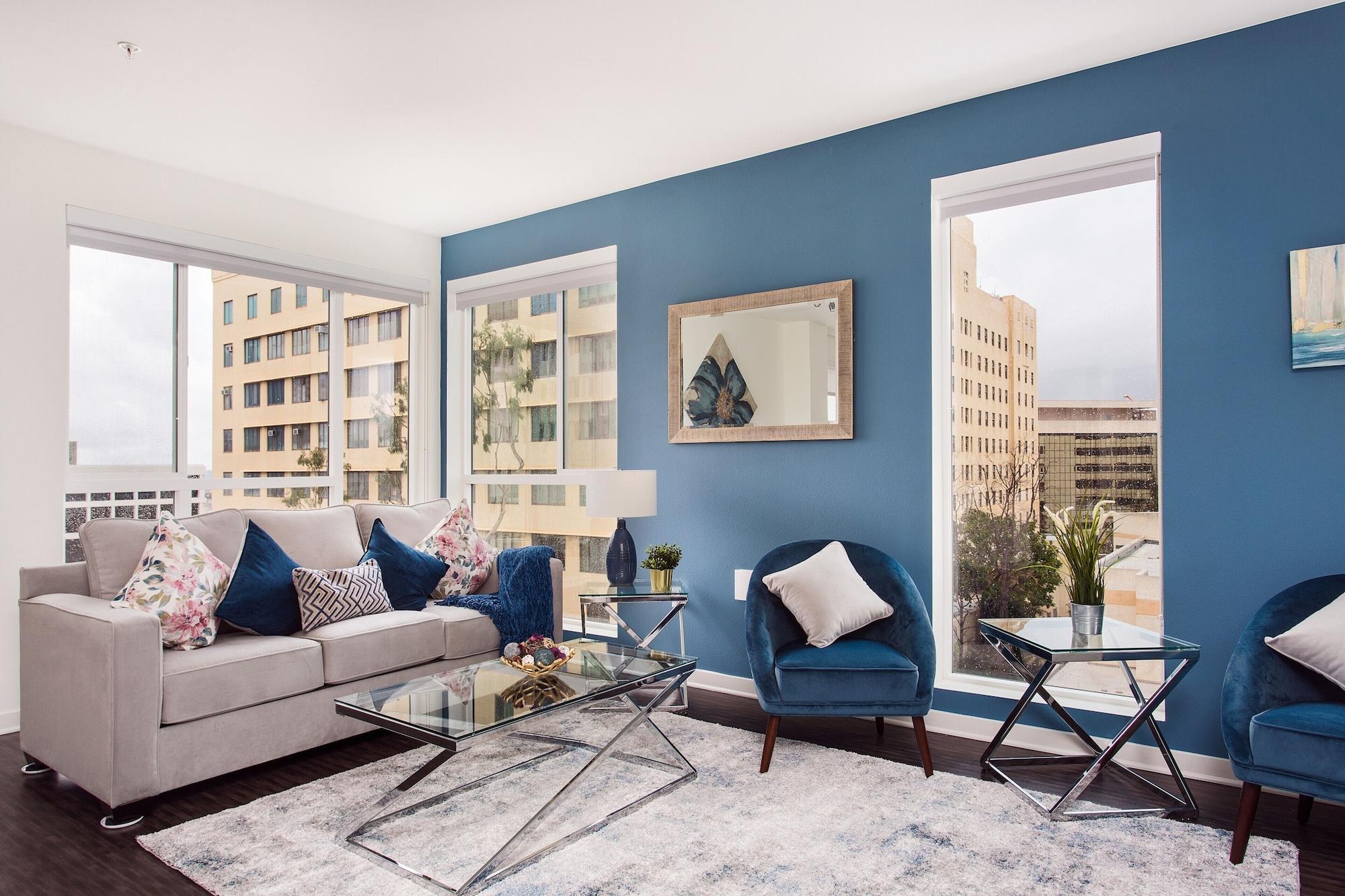 Varios New Downtown LA Luxury Jr. Penthouse