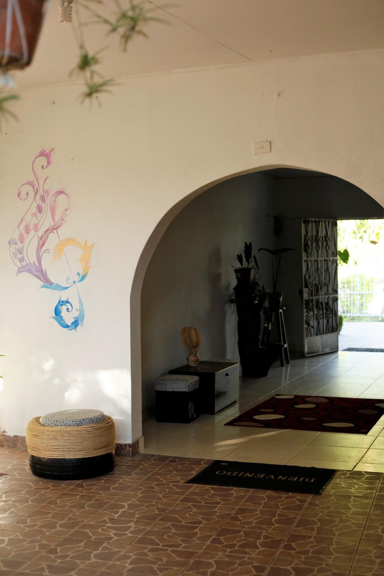 Vista Lobby Kitara House Backpackers Hostel