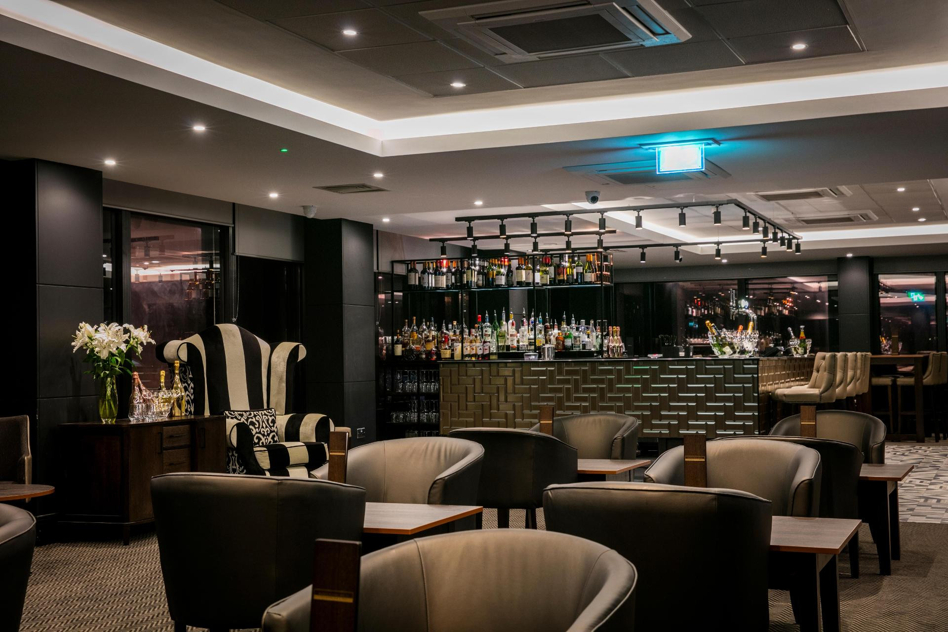 Restaurant Crowne Plaza Plymouth by IHG