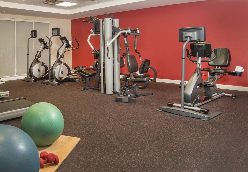 Instalaciones Recreativas Towneplace Suites by Marriott Clinton at Joint Base Andrews