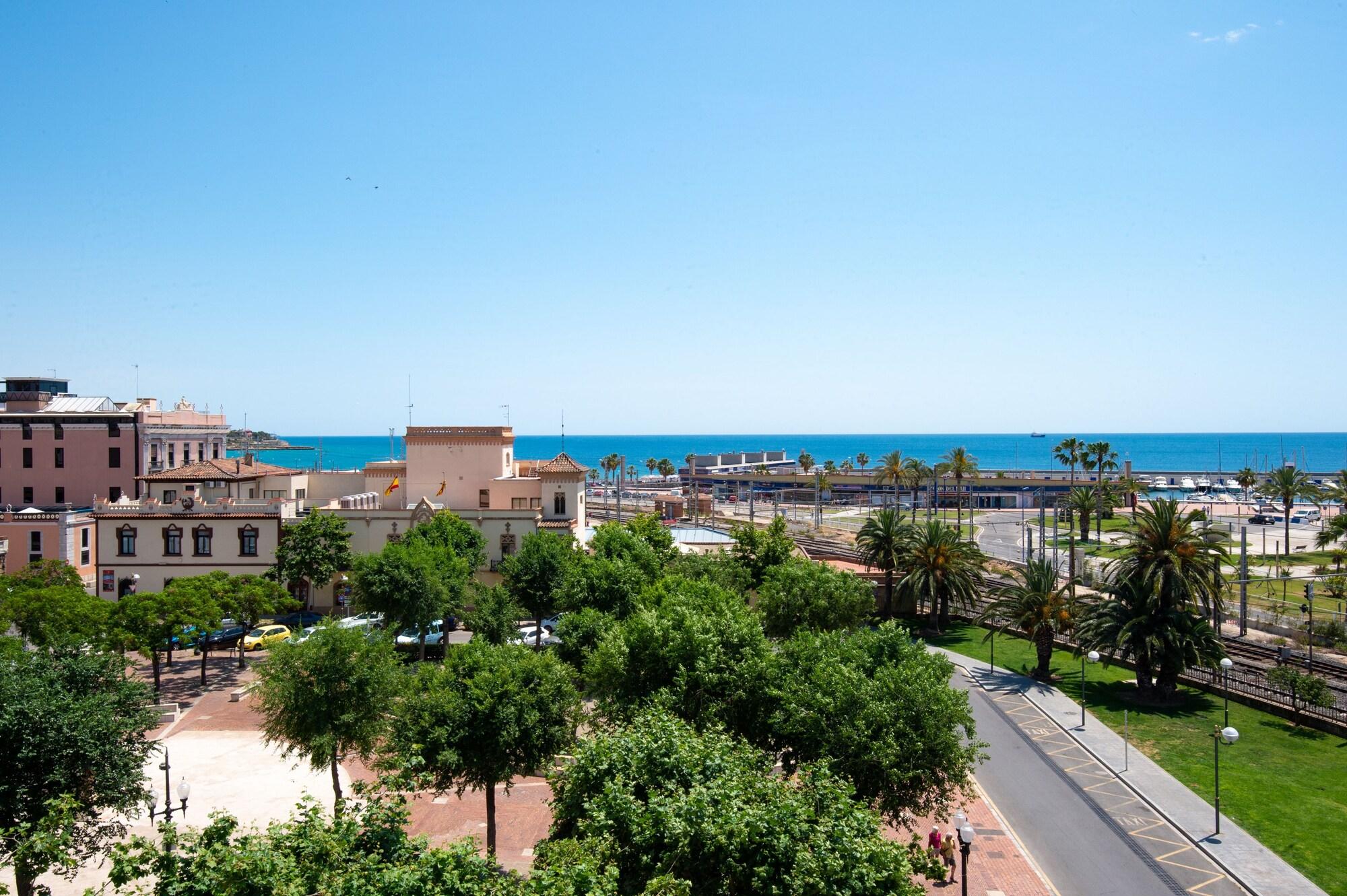 Playa Port Plaza Apartments