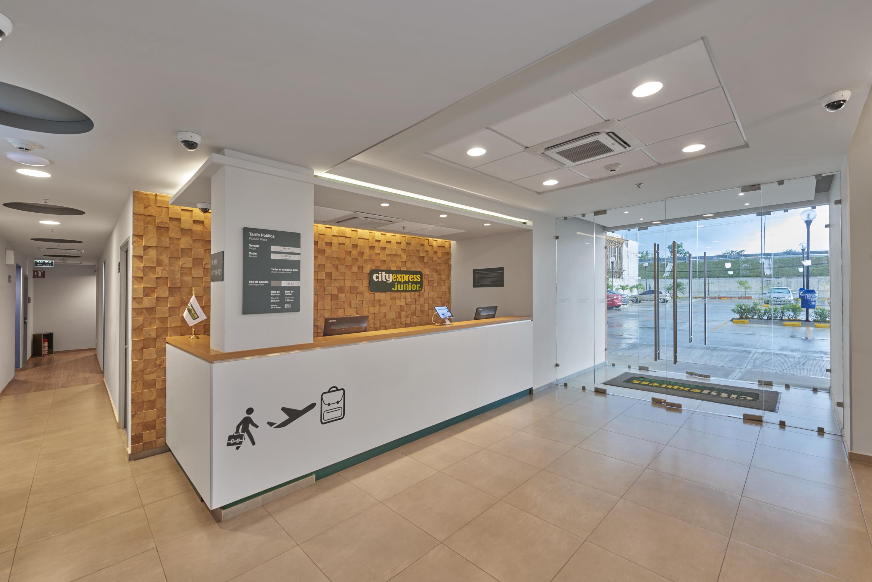 Vista Lobby City Express Junior by Marriott Merida Altabrisa