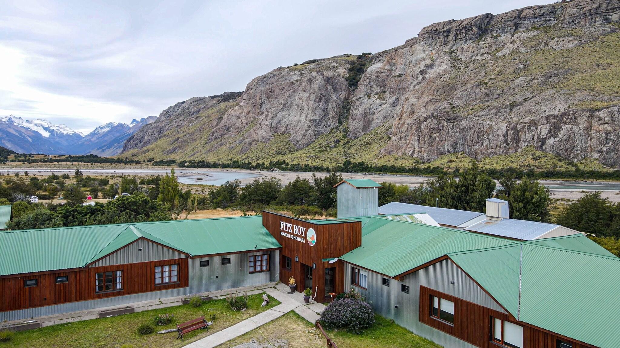 Vista Exterior Fitz Roy Hosteria de Montaña