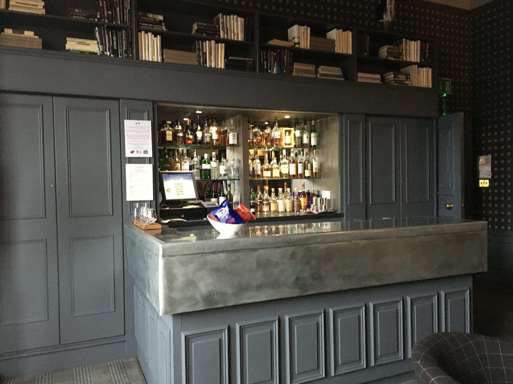 Bar/Salón B+B Edinburgh