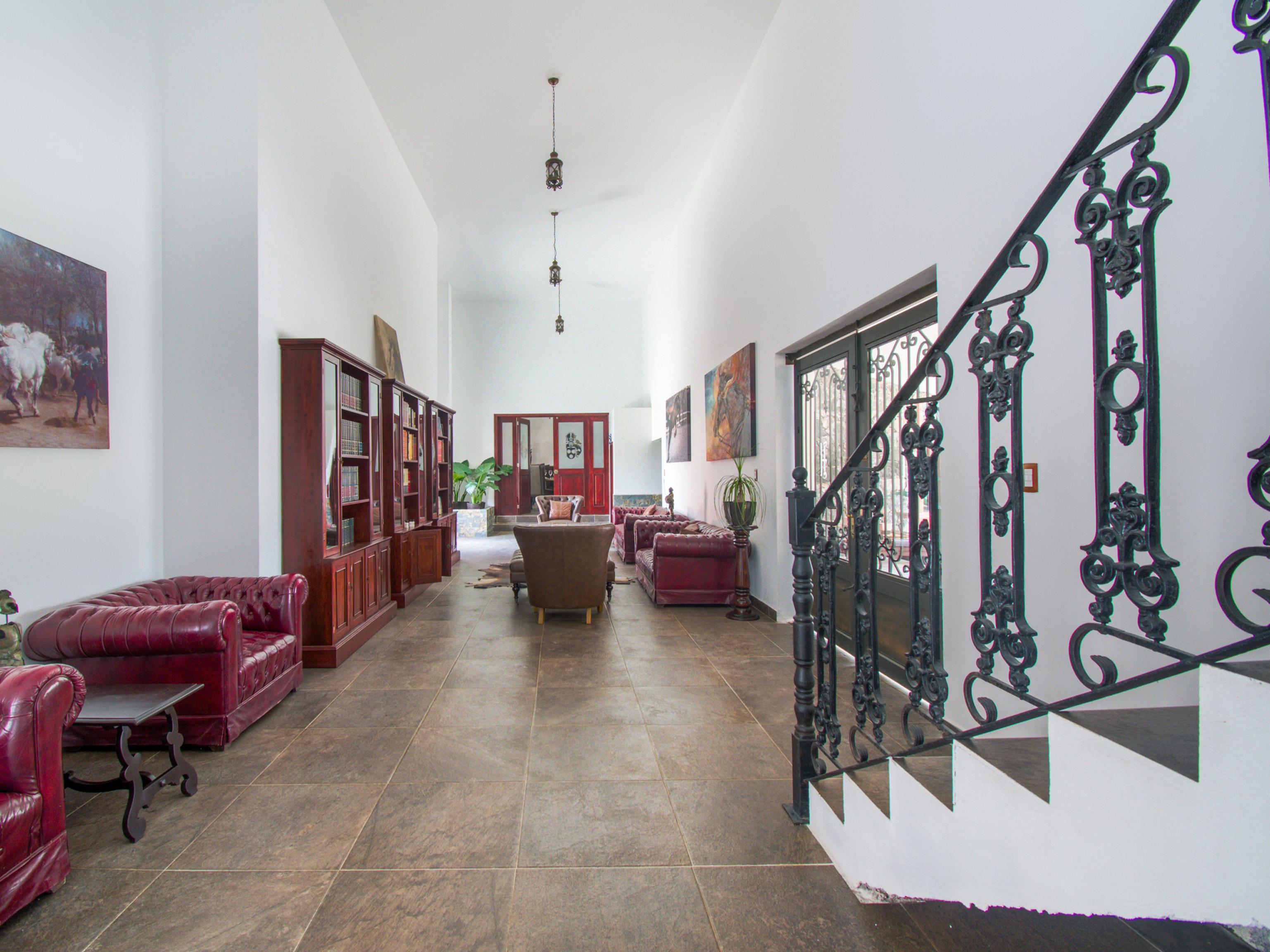 Vista Lobby Collection O Hotel Nueva Escocia