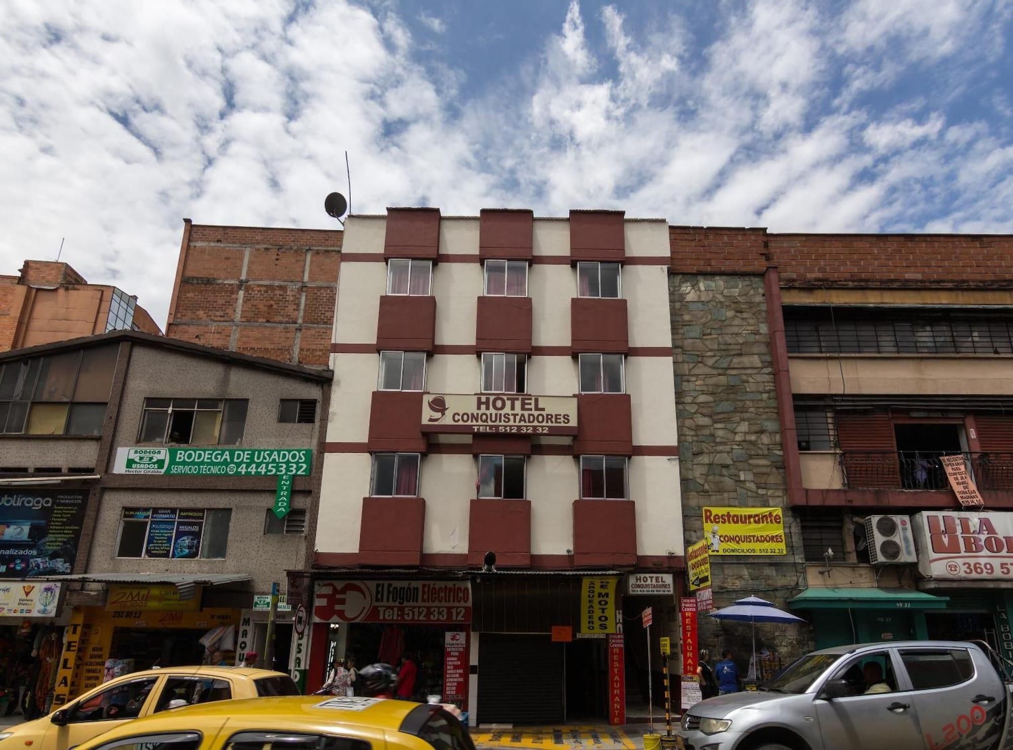 Vista Exterior Hotel Conquistadores