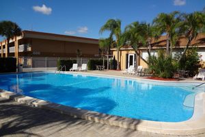 Pacote - Econo Lodge Airport at RJ Stadium