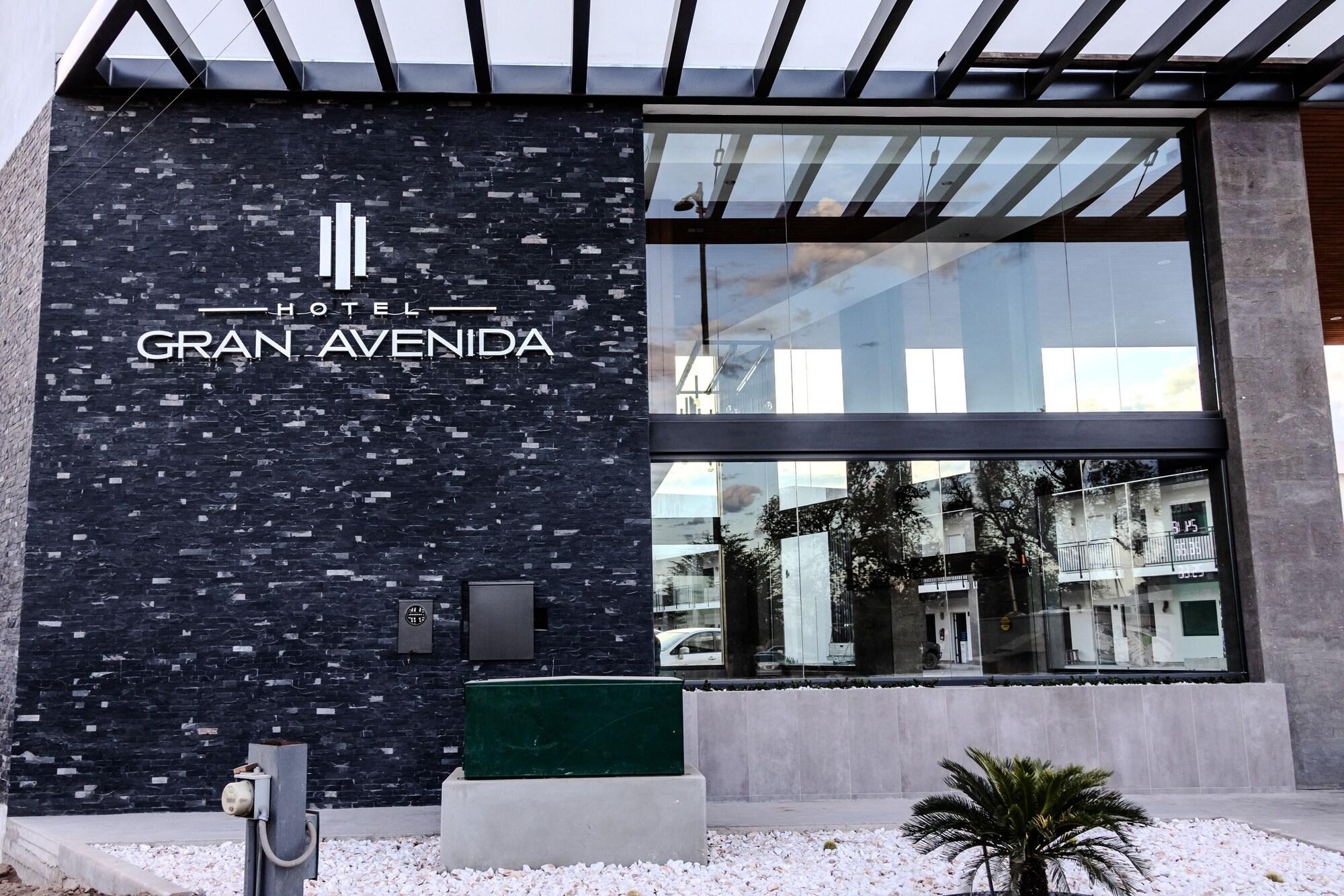 Vista Exterior HOTEL GRAN AVENIDA