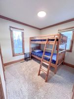 Alquiler Vacacional - Lakefront, Indoor Pool+Hot Tub,  Sandy Beach+Dock, Gameroom+Firepit+Dog/EV OK