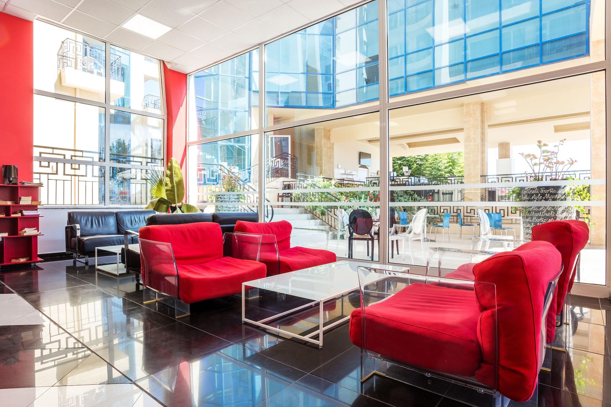 Vista Lobby Blue Pearl Hotel
