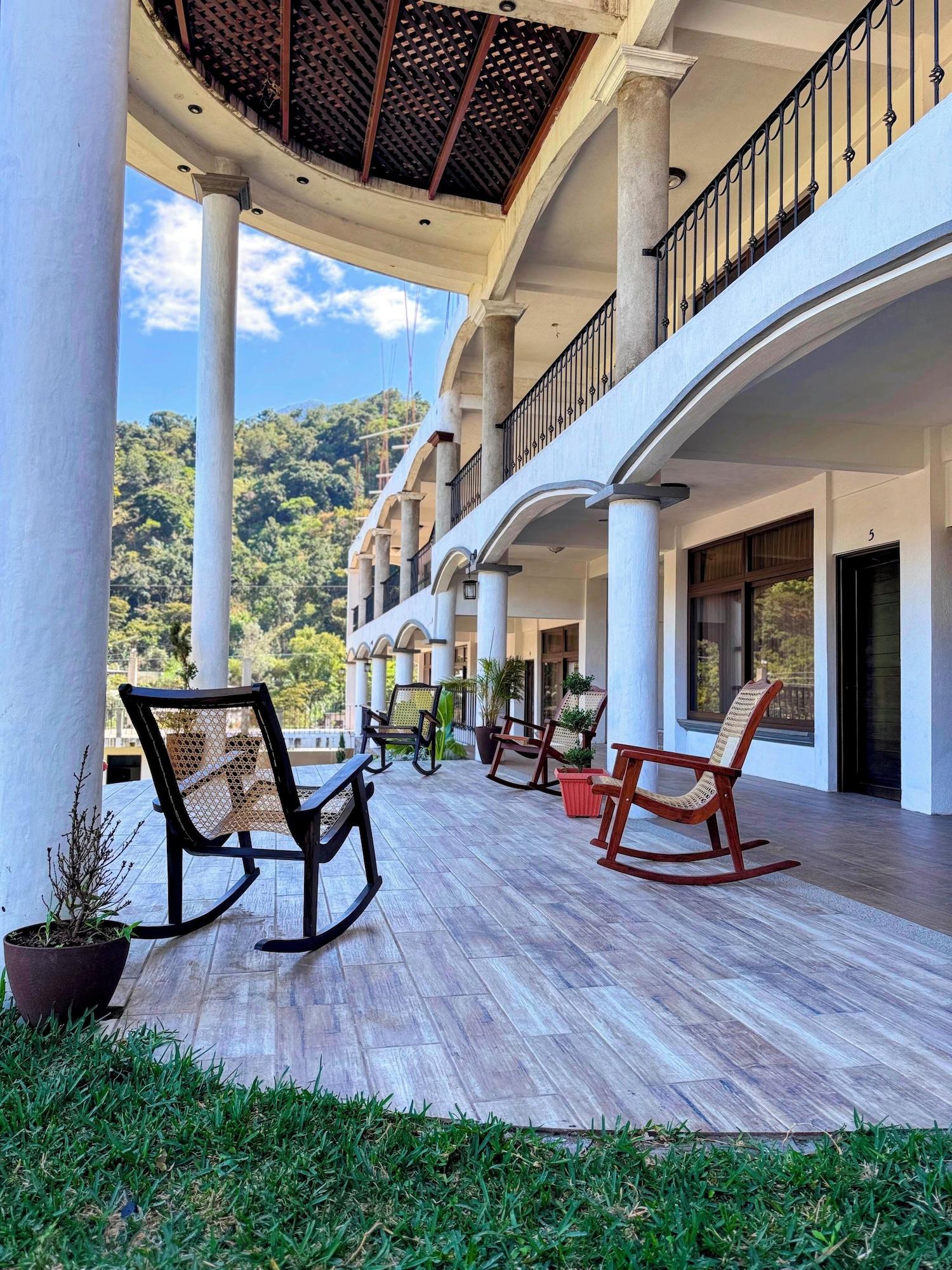 Varios Hotel Mercy