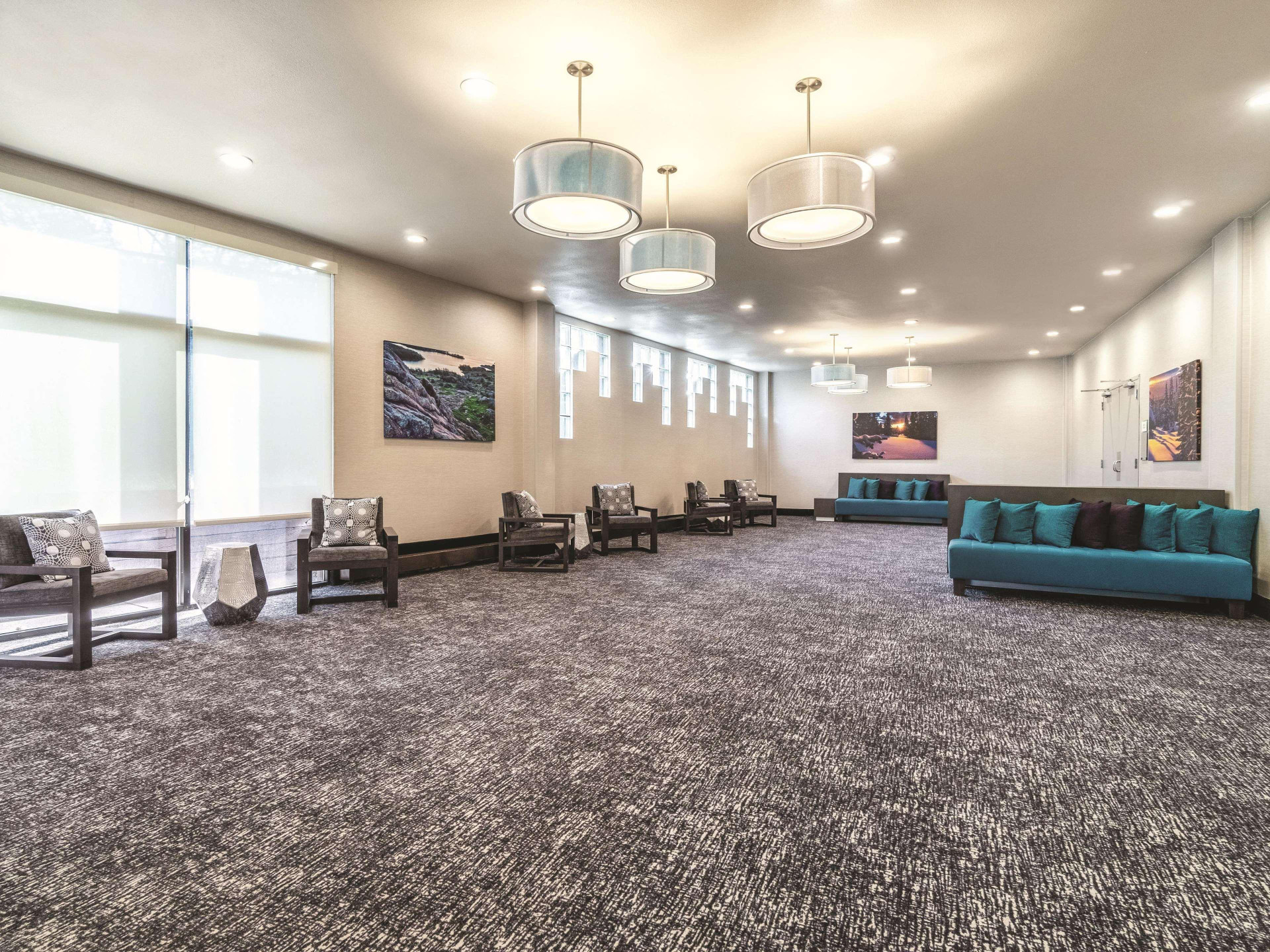 Vista Lobby La Quinta Inn & Suites by Wyndham Glenwood Springs