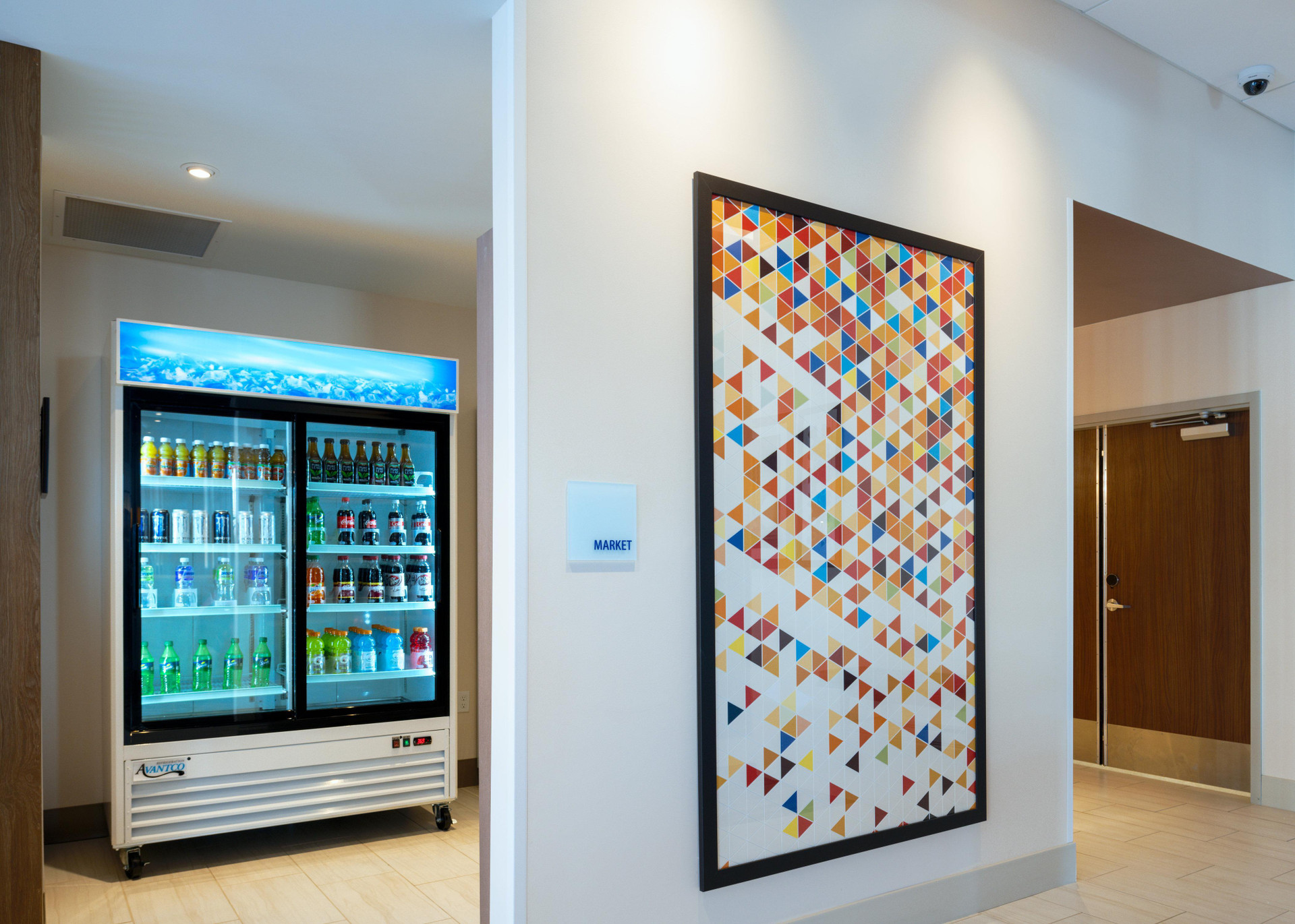 Vista Lobby Holiday Inn Express & Suites Tulsa Downtown by IHG