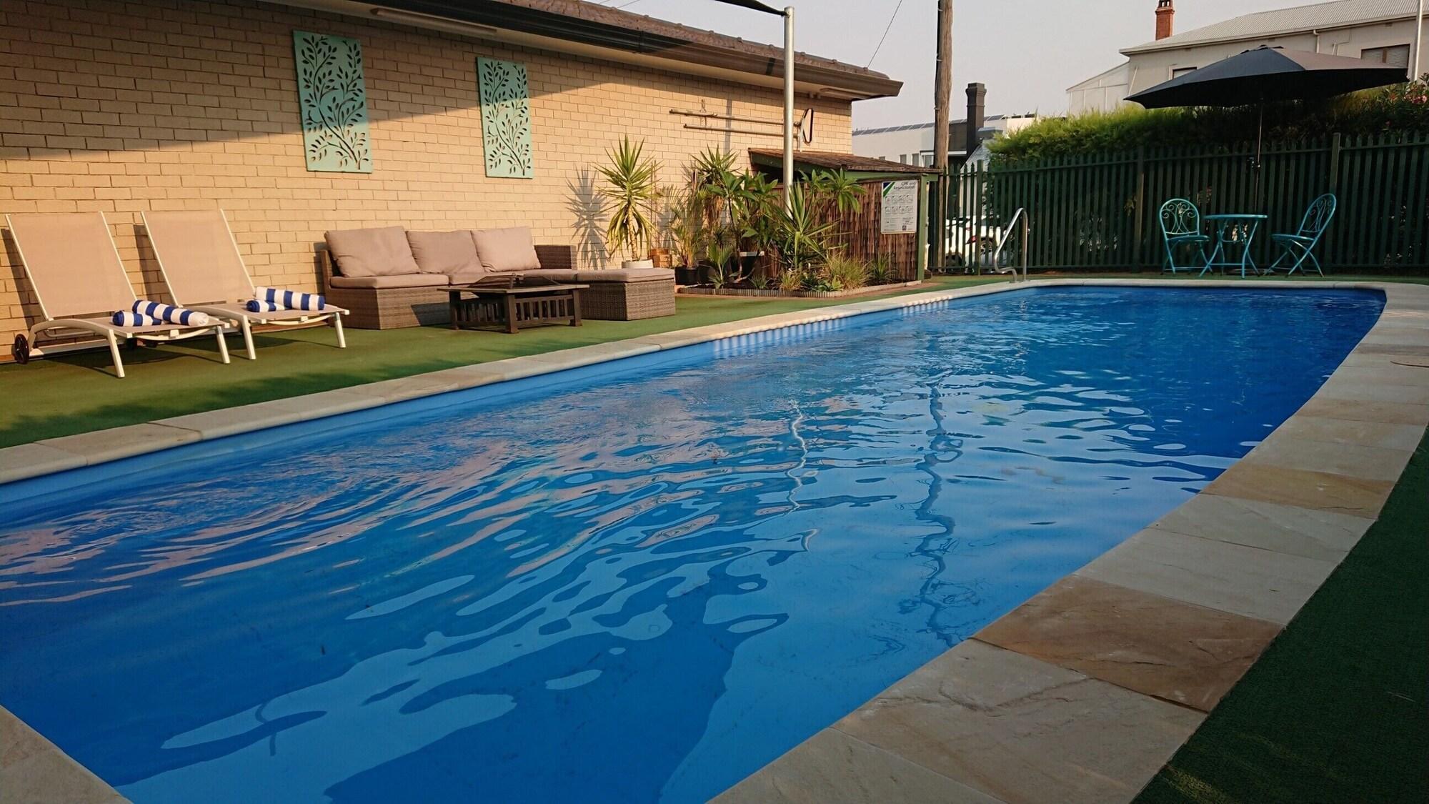 Instalaciones Recreativas Adelong Motel