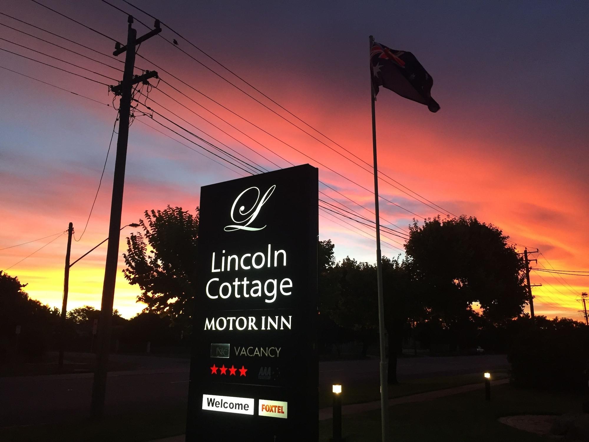 Vista Exterior Lincoln Cottage Motor Inn