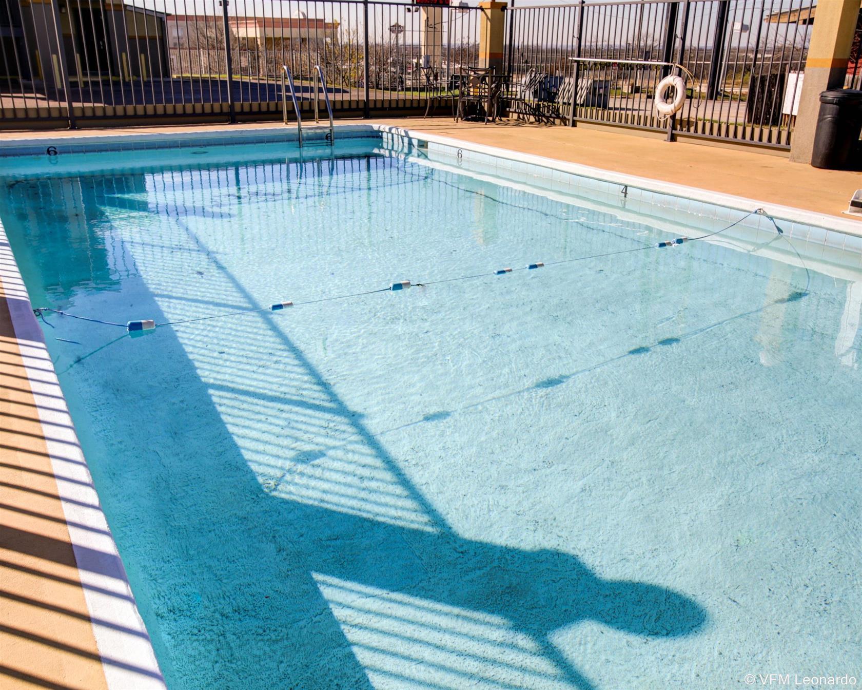 Vista Exterior Econo Lodge Temple