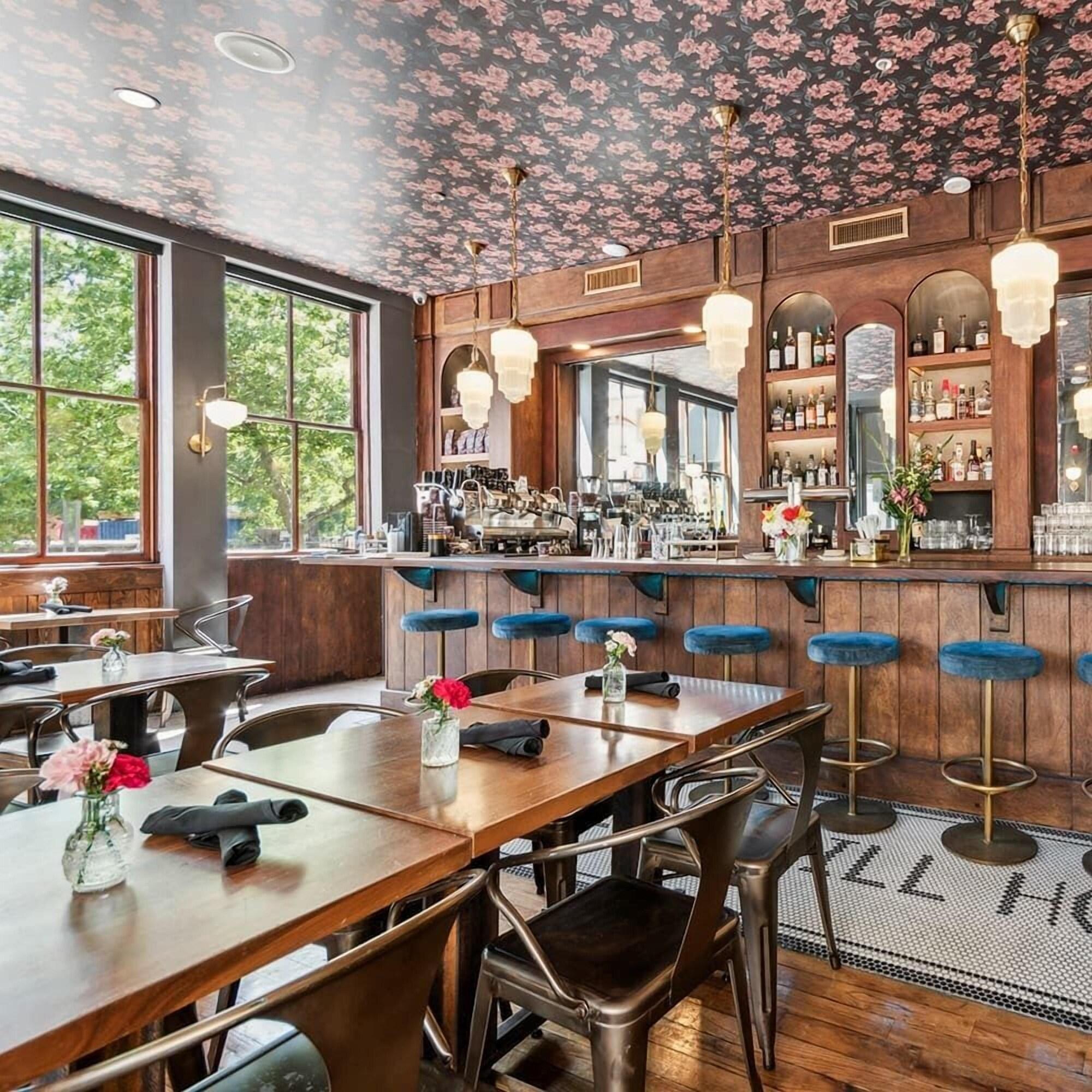 Restaurant Society Hill Hotel