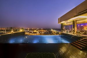 Alojamiento - Renaissance Lucknow Hotel