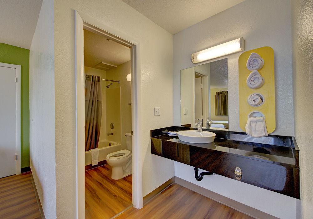 Set de Habitación Motel 6 Cocoa Beach, FL