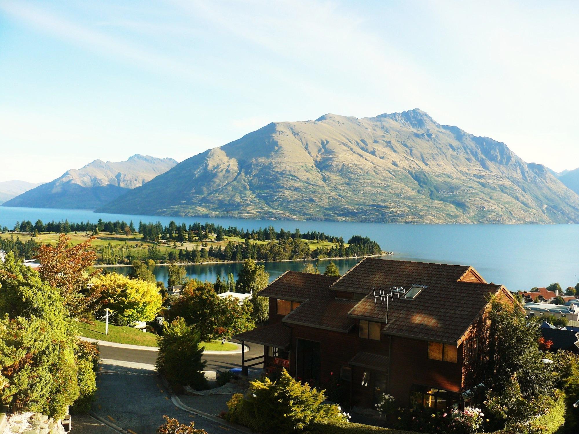 Vista Exterior Balmoral Lodge