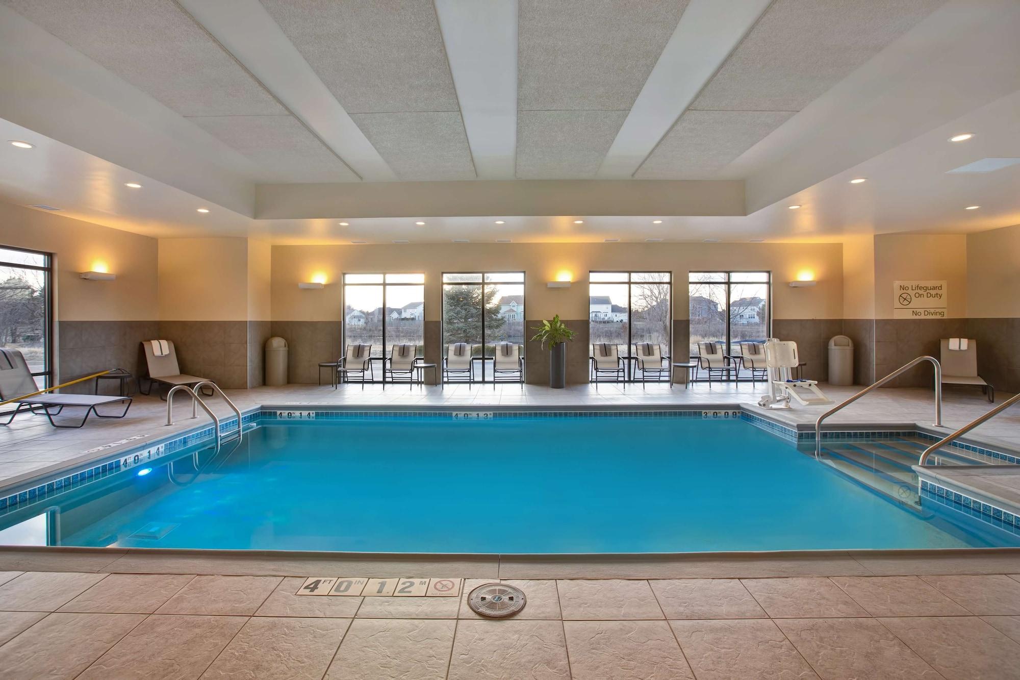 Vista Piscina Hampton Inn DeKalb, IL